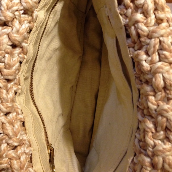 Unique Handbag - Picture 3 of 4