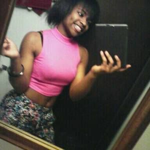 Meet your Posher, Monaee