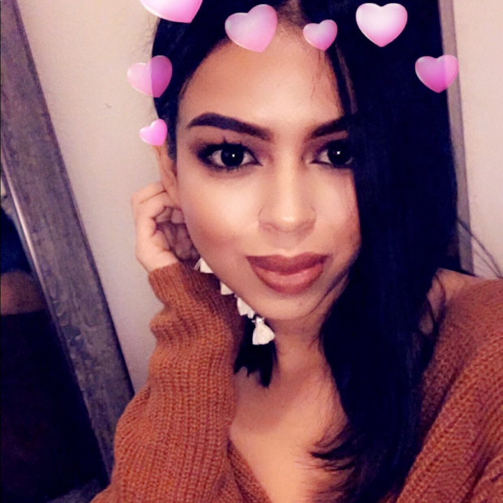 Meet your Posher, Jennet