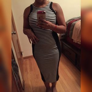 Ladies dress- size S (runs like a Medium)