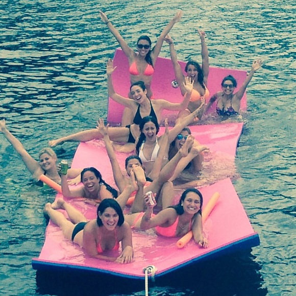 Meet your Posher, Allison - Picture 3 of 4