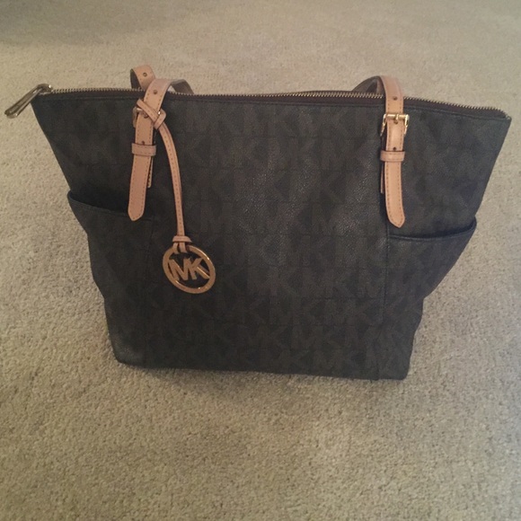 AUTHENIC MK Jet set tote. Signature brown MK.