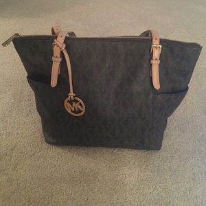 AUTHENIC MK Jet set tote. Signature brown MK.