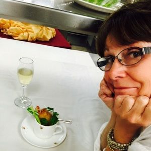 Meet your Posher, Pam