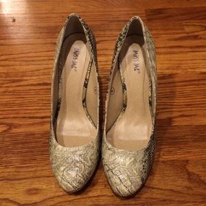 Snakeskin pumps
