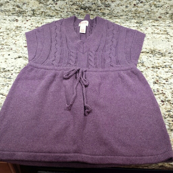 Mossimo plum cap sleeve sweater!
