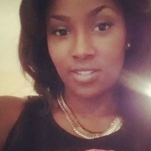 Meet your Posher, Ebony