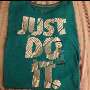 Xxl Nike women's shirt