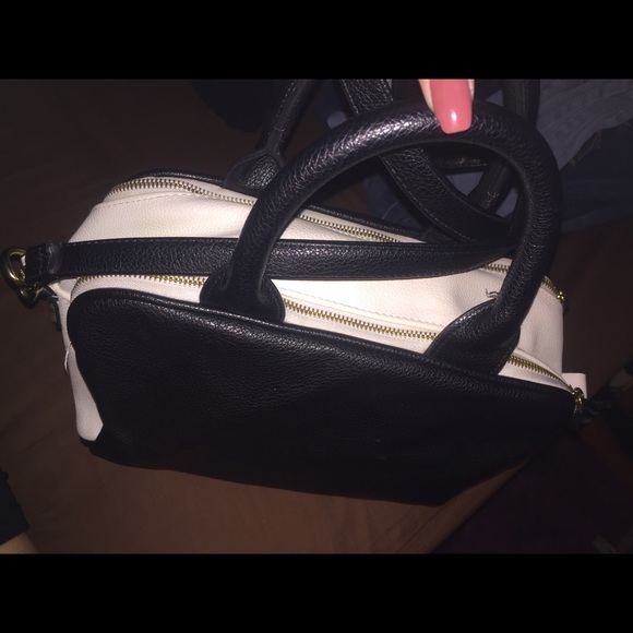 Faux leather satchel - Picture 2 of 4