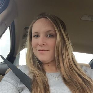 Meet your Posher, Lydia