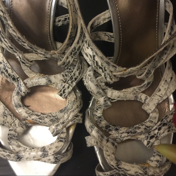 ⚫️⚫️Almost new Preview International shoes⚫️⚫️ - Picture 2 of 4