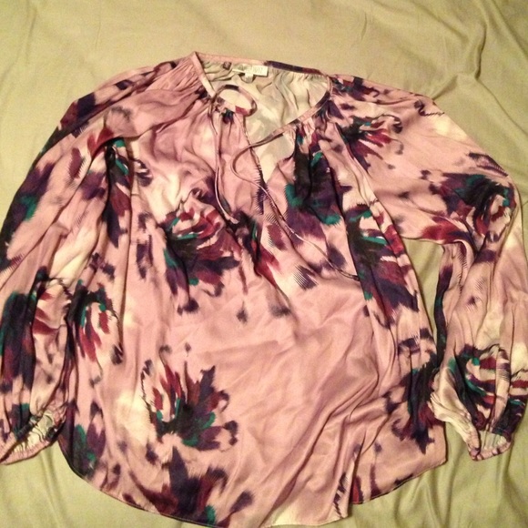 Jennifer Lopez shirt