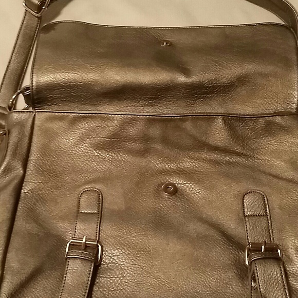Pweter satchel