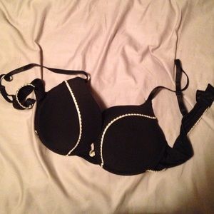 Marilyn Monroe black bra