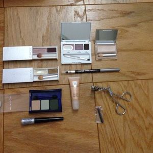 Makeup bundle