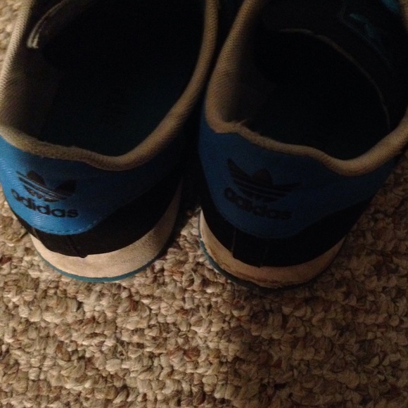 Adidas - Picture 2 of 4