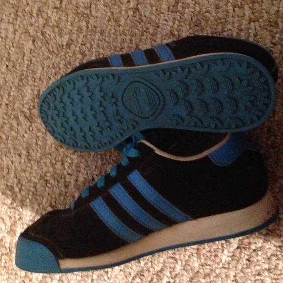 Adidas - Picture 3 of 4