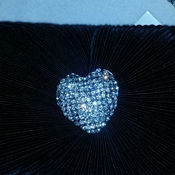 Black clutch
