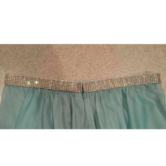 La Femme homecoming prom formal cocktail dress - Picture 4 of 4