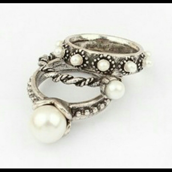 fashion Jewelry - Seriously Gorgeous set of faux Pearl Rings