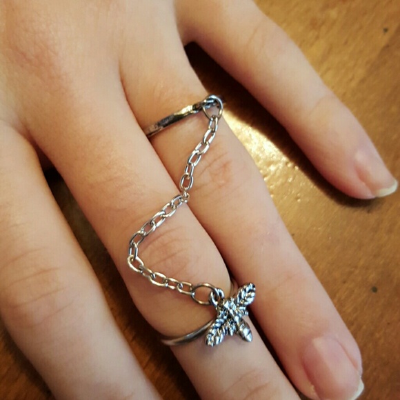 fashion Jewelry - Bumble bee Chain Double Ring.