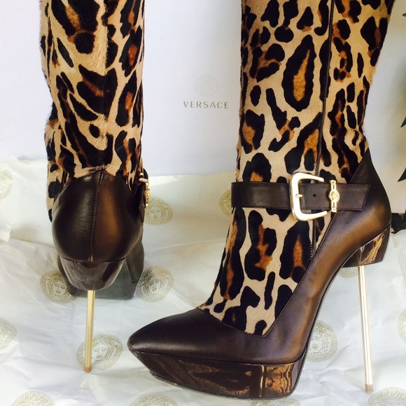 Authentic Versace size 9 Boots very sexy & exotic - Picture 2 of 4