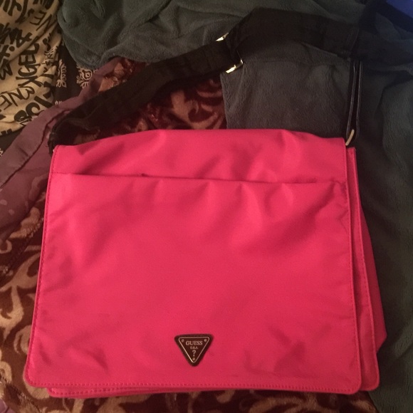 Guess travel bag