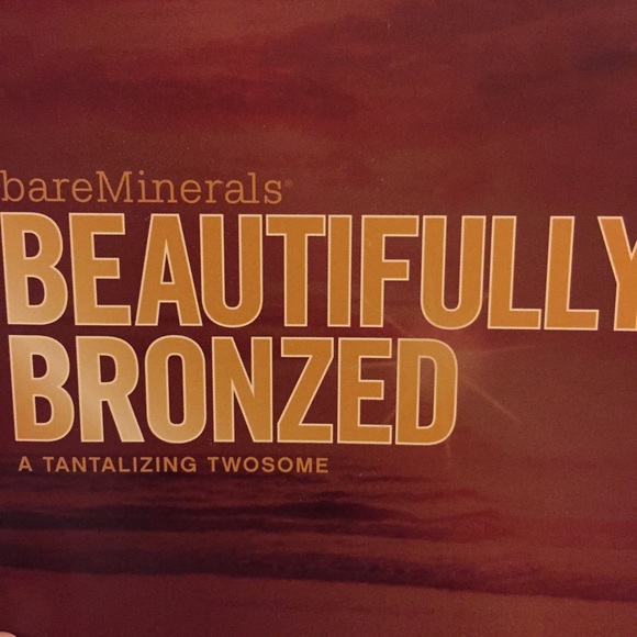 🌞 Brand New. Award Winning bareMinerals tanner🌺