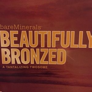🌞 Brand New. Award Winning bareMinerals tanner🌺