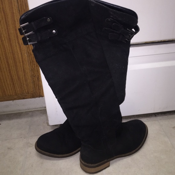Riding boots