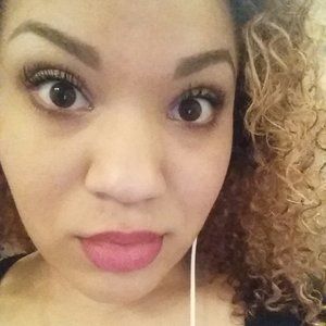 Meet your Posher, Candace