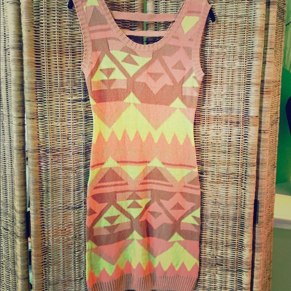 2FOR$20 Elektric sweater dress. Size Small