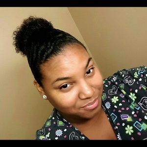 Meet your Posher, Nakisha