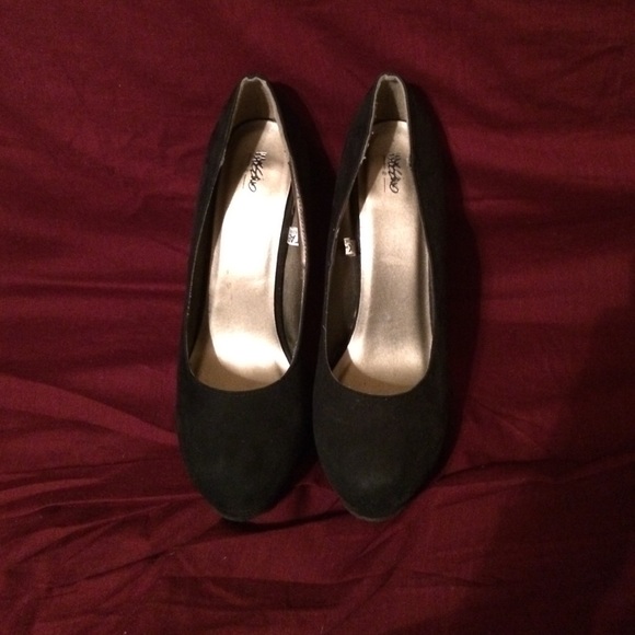 Cute black high heels