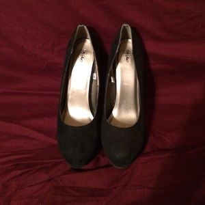 Cute black high heels