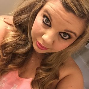 Meet your Posher, Janessa