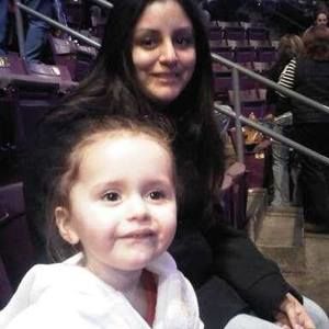 Meet your Posher, Elizabeth