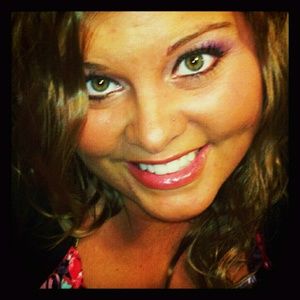 Meet your Posher, Shaina