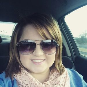 Meet your Posher, Haley