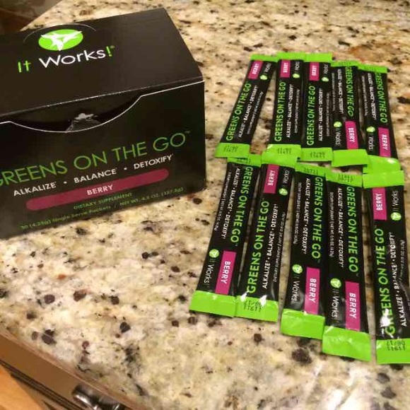 other it works greens on the go berry poshmark what is in it works greens on the go