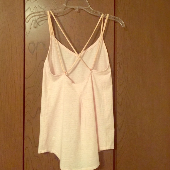 Lt pink lululemon tank