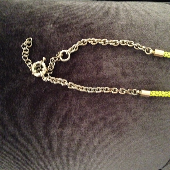 💀SOLD💀NWOT J. Crew Crystal Neon Rose Necklace!!! - Picture 3 of 4