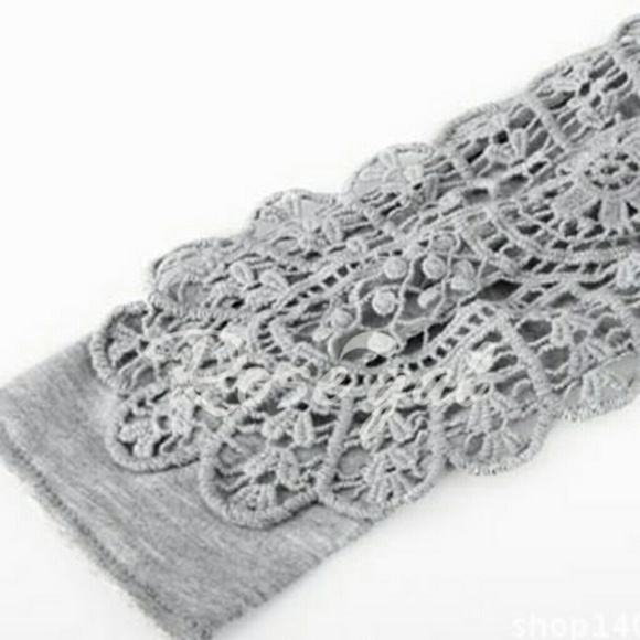 Grey T-shirt with lace splicing on sleeves - Picture 2 of 4