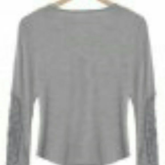 Grey T-shirt with lace splicing on sleeves - Picture 4 of 4