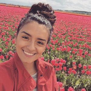 Meet your Posher, Mari