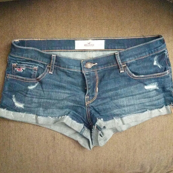 Hollister short shorts!