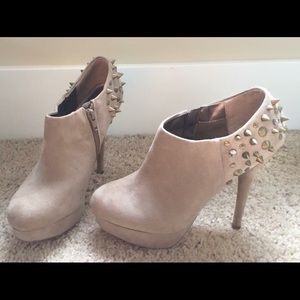 Suede Pumps w/ Studs