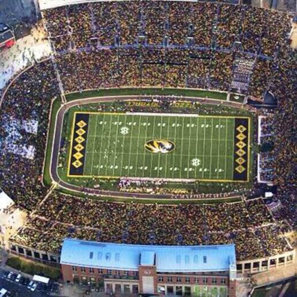 Meet your Posher, Liza