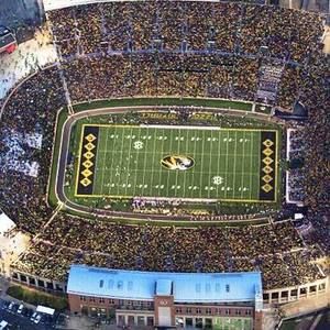 Meet your Posher, Liza