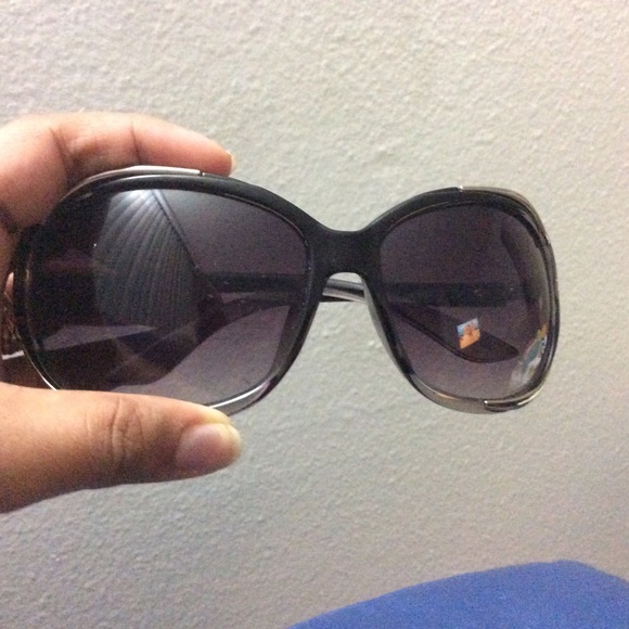 D and G sunglasses..make offers - Picture 1 of 2